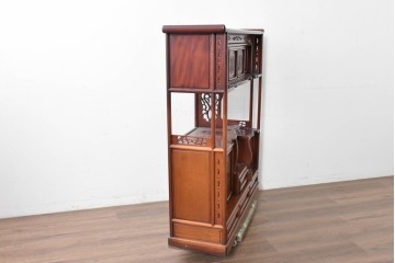 和製ヴィンテージ　花梨(カリン)材　透かし彫りと草花の彫刻が魅力の飾り棚　(R-086714)