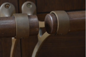 中古　美品　激レア希少モデル!!　カリモク家具(karimoku)　domani(ドマーニ)　Morganton(モーガントン)　フットレール付きバーカウンターテーブル　定価100万円以上　(R-086715)