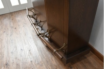 中古　美品　激レア希少モデル!!　カリモク家具(karimoku)　domani(ドマーニ)　Morganton(モーガントン)　フットレール付きバーカウンターテーブル　定価100万円以上　(R-086715)