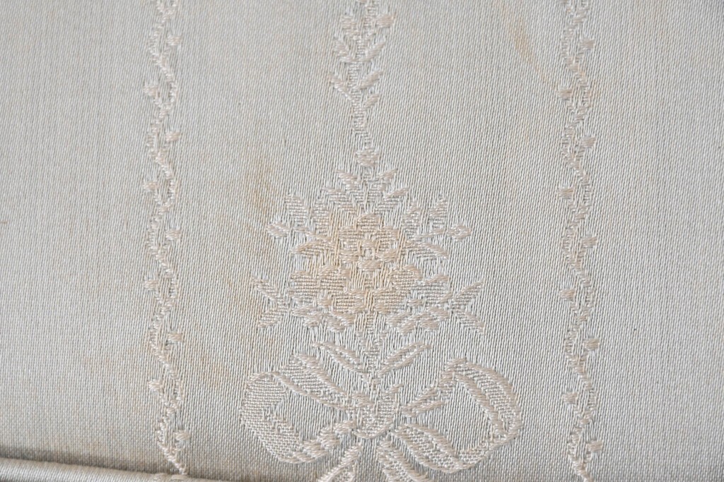 中古　希少　カリモク家具(karimoku)　domani(ドマーニ)　Morganton(モーガントン)　織り柄ファブリックが上品なカウンターチェア2脚セット　(R-086716)