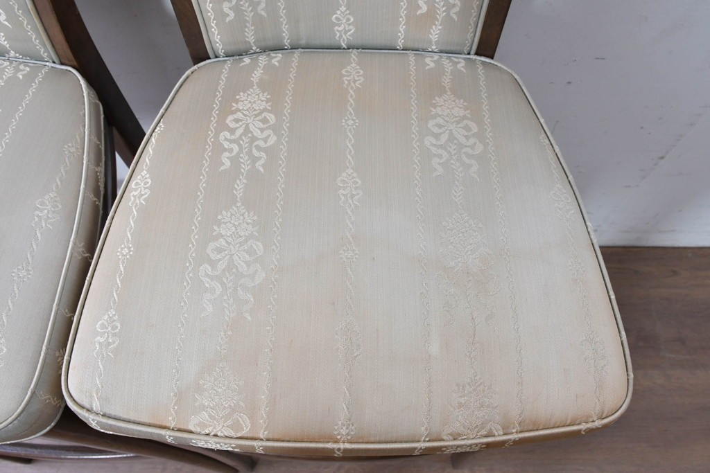 中古　希少　カリモク家具(karimoku)　domani(ドマーニ)　Morganton(モーガントン)　織り柄ファブリックが上品なカウンターチェア2脚セット　(R-086716)