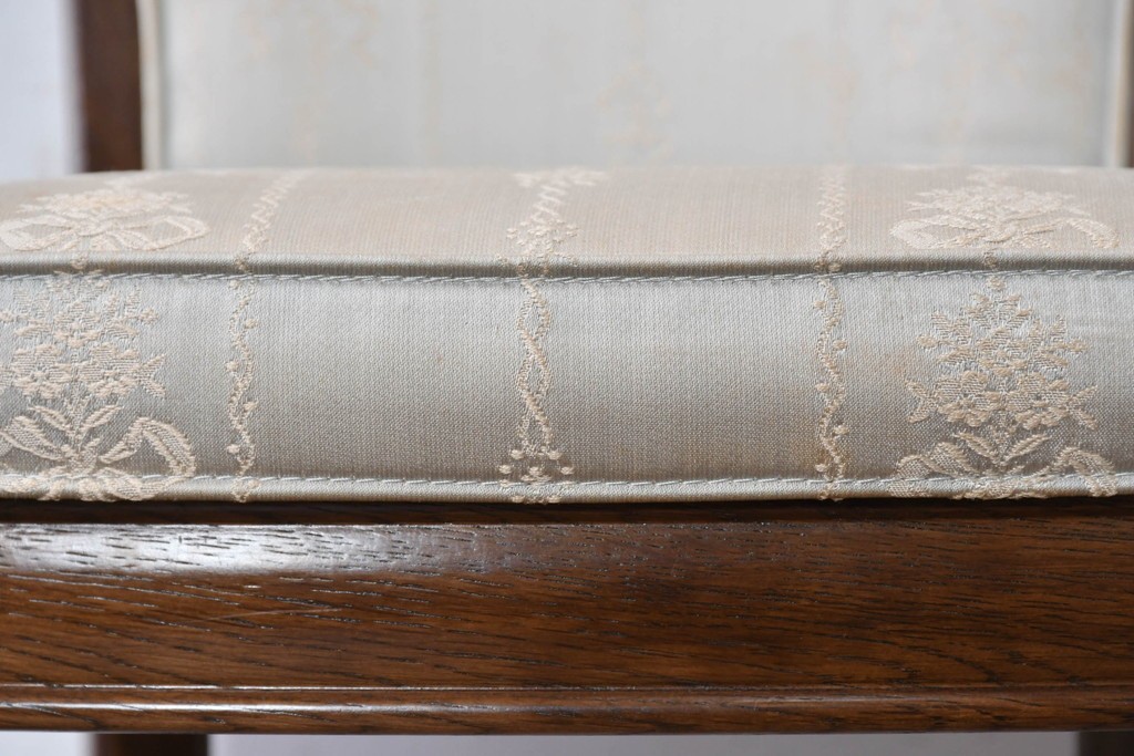 中古　希少　カリモク家具(karimoku)　domani(ドマーニ)　Morganton(モーガントン)　織り柄ファブリックが上品なカウンターチェア2脚セット　(R-086716)