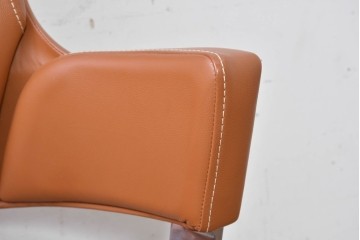 中古　関家具取り扱い　Delphi(デルフィー)　本革　ハイバック仕様で快適な座り心地のリクライニングチェア　定価約13万円　(R-086718)