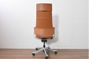 中古　関家具取り扱い　Delphi(デルフィー)　本革　ハイバック仕様で快適な座り心地のリクライニングチェア　定価約13万円　(R-086718)