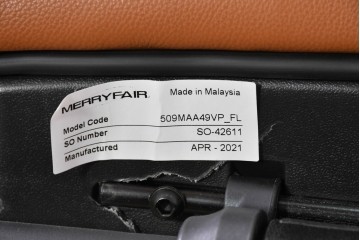 中古　関家具取り扱い　Delphi(デルフィー)　本革　ハイバック仕様で快適な座り心地のリクライニングチェア　定価約13万円　(R-086718)