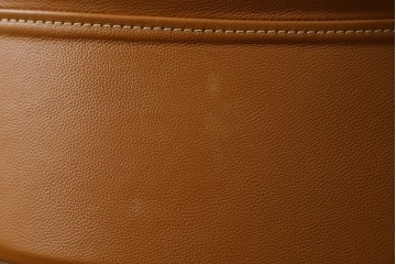 中古　関家具取り扱い　Delphi(デルフィー)　本革　ハイバック仕様で快適な座り心地のリクライニングチェア　定価約13万円　(R-086718)