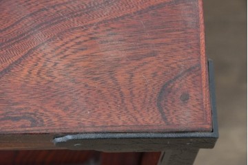 中古　美品　岩谷堂箪笥　菊幸　金具に施された細やかな彫刻が美しいローボード　(R-086719)