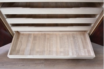 《天板・台輪取り付け加工費込み》　中古　美品　岩谷堂箪笥　菊幸　重厚な錠前金具が目を引く衣装盆5杯の着物箪笥　(R-086720)