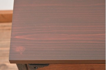 中古　美品　岩谷堂箪笥　菊幸　堂々とした木目に金具の意匠が映えるローチェスト　(R-086721)