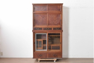 和製アンティーク　前面欅(ケヤキ)材　上杢!　違い棚付き二段重ね関東水屋箪笥　(R-086722)