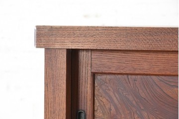 和製アンティーク　前面欅(ケヤキ)材　上杢!　違い棚付き二段重ね関東水屋箪笥　(R-086722)