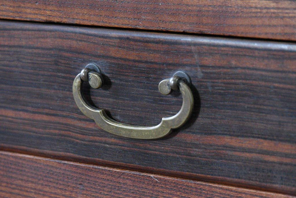 和製アンティーク　前面欅(ケヤキ)材　上杢!　違い棚付き二段重ね関東水屋箪笥　(R-086722)