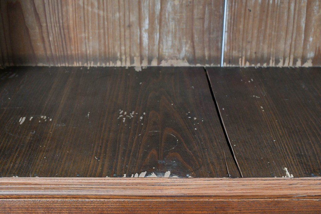 和製アンティーク　前面欅(ケヤキ)材　上杢!　引き出し3杯付きの関東水屋箪笥サイドボード　(R-086723)