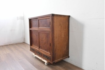 和製アンティーク　前面欅(ケヤキ)材　上杢!　引き出し3杯付きの関東水屋箪笥サイドボード　(R-086723)