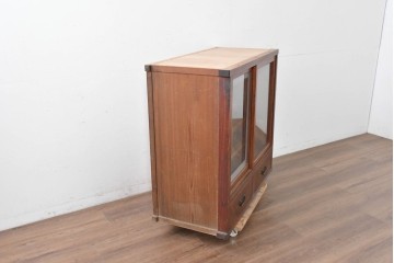 和製アンティーク　前面欅(ケヤキ)材　上杢!　違い棚付きの関東水屋箪笥サイドボード　(R-086724)