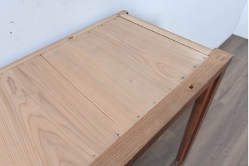 和製アンティーク　前面欅(ケヤキ)材　上杢!　違い棚付きの関東水屋箪笥サイドボード　(R-086724)