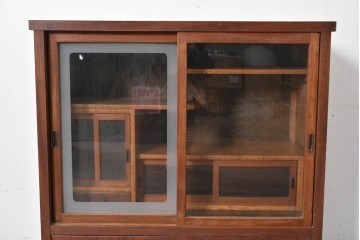 和製アンティーク　前面欅(ケヤキ)材　上杢!　違い棚付きの関東水屋箪笥サイドボード　(R-086724)