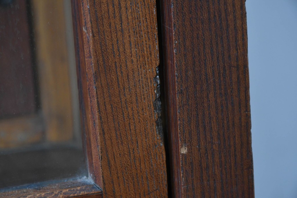 和製アンティーク　前面欅(ケヤキ)材　上杢!　違い棚付きの関東水屋箪笥サイドボード　(R-086724)