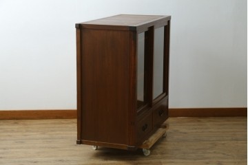和製アンティーク　前面欅(ケヤキ)材　上杢!　違い棚付きの茶箪笥　(R-086724)