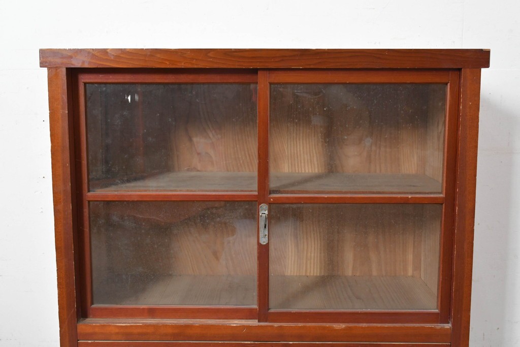 和製アンティーク　レトロな引き出し付きガラス戸棚　(R-086729)