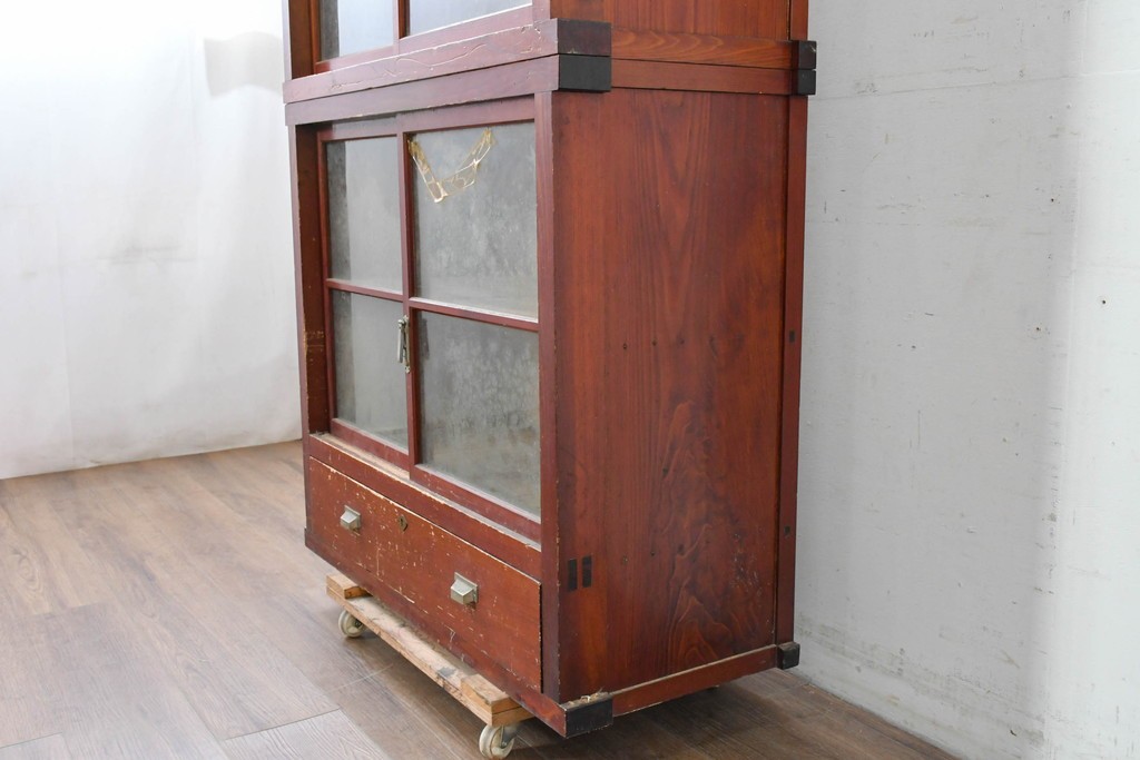 和製アンティーク　レトロな引き出し付き重ねガラス戸棚　(R-086730)