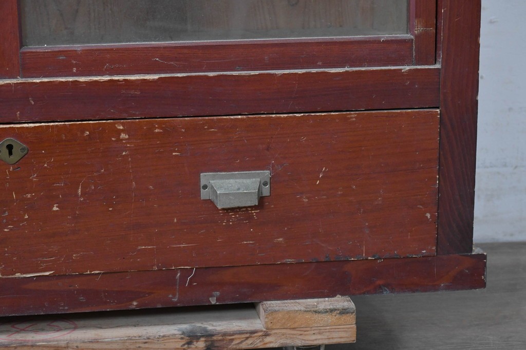 和製アンティーク　レトロな引き出し付き重ねガラス戸棚　(R-086730)