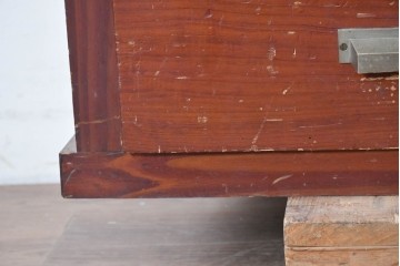 和製アンティーク　レトロな引き出し付きガラス戸棚　(R-086732)