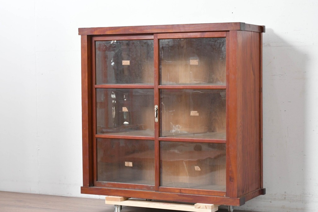 和製アンティーク　レトロ　素朴なガラス戸棚　(R-086734)