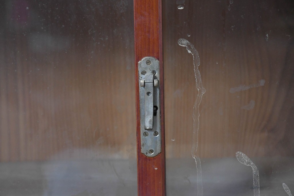 和製アンティーク　レトロ　素朴なガラス戸棚　(R-086734)