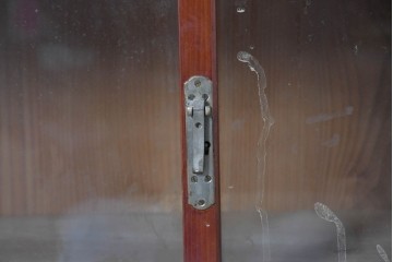 和製アンティーク　レトロ　素朴なガラス戸棚　(R-086734)