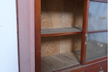 和製アンティーク　レトロな引き出し付きガラス戸棚　(R-086735)