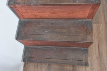 和製アンティーク　収納力に優れた実用的な造りの階段箪笥　(R-086736)