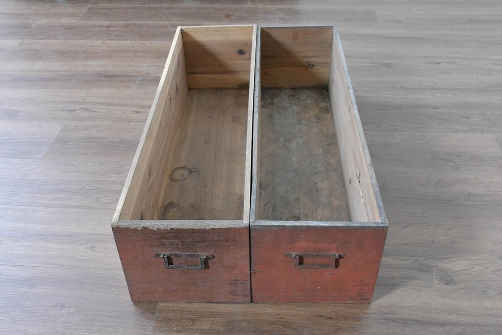 和製アンティーク　収納力に優れた実用的な造りの階段箪笥　(R-086736)