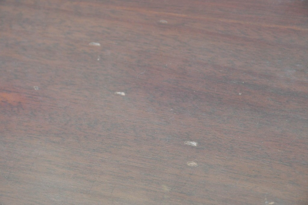 イギリスヴィンテージ　挽物脚と貫がアクセントのクラシカルなサイドテーブル　(R-086737)