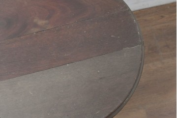 イギリスヴィンテージ　折り畳み式　挽物脚のクラシカルなデザインが魅力のバタフライサイドテーブル3台セット　(R-086738)