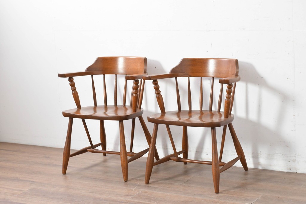 中古　美品　柏木工(KASHIWA、かしわ)　楢(ナラ)材　木の温もりあふれるキャプテンチェア2脚セット　(R-086743)