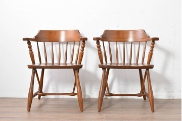 中古　美品　柏木工(KASHIWA、かしわ)　楢(ナラ)材　木の温もりあふれるキャプテンチェア2脚セット　(R-086743)