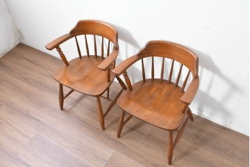 中古　美品　柏木工(KASHIWA、かしわ)　楢(ナラ)材　木の温もりあふれるキャプテンチェア2脚セット　(R-086743)
