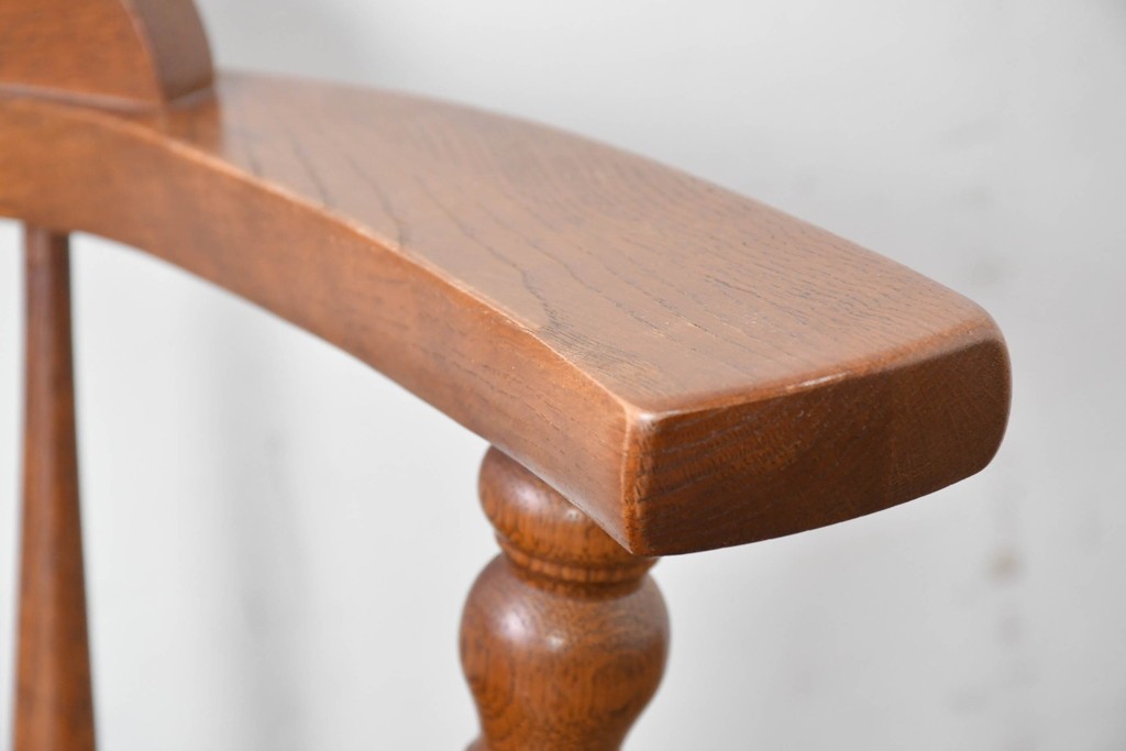 中古　美品　柏木工(KASHIWA、かしわ)　楢(ナラ)材　木の温もりあふれるキャプテンチェア2脚セット　(R-086743)