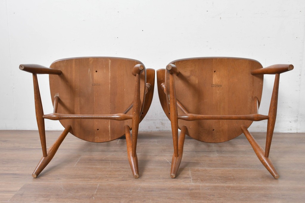 中古　美品　柏木工(KASHIWA、かしわ)　楢(ナラ)材　木の温もりあふれるキャプテンチェア2脚セット　(R-086743)