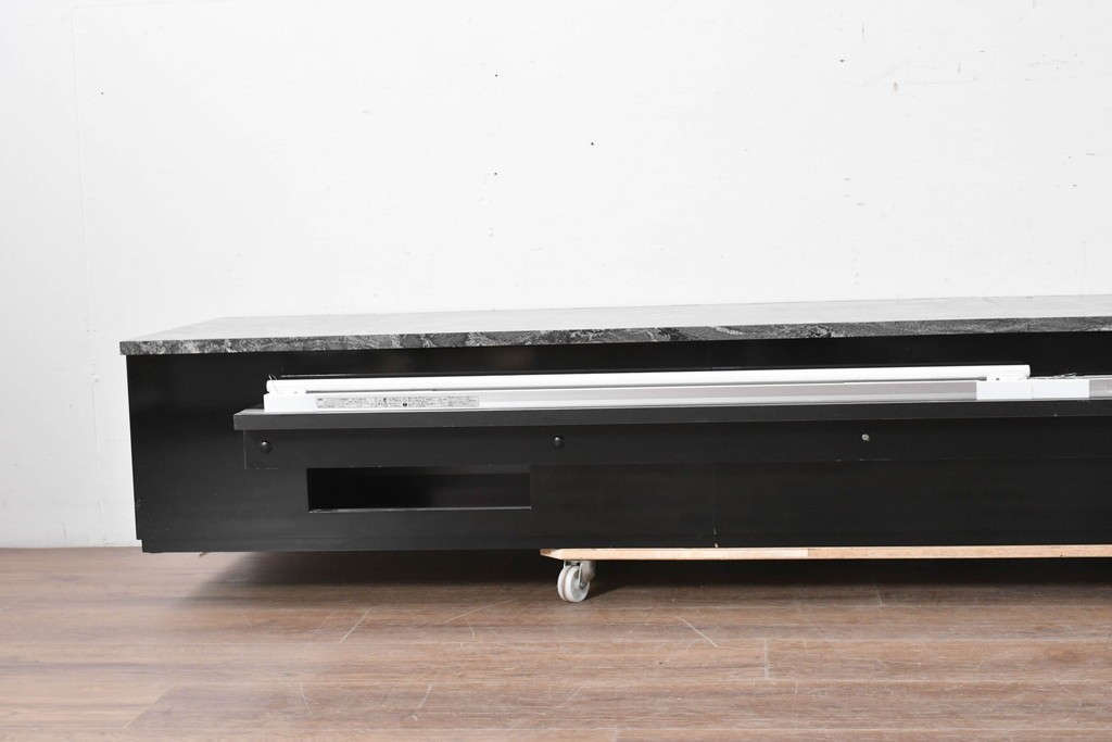 中古　国産特注品　天板(大理石)　重厚な天板が目を引くテレビボード　製作費約60万円　(R-086744)