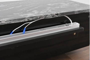 中古　国産特注品　天板(大理石)　重厚な天板が目を引くテレビボード　製作費約60万円　(R-086744)