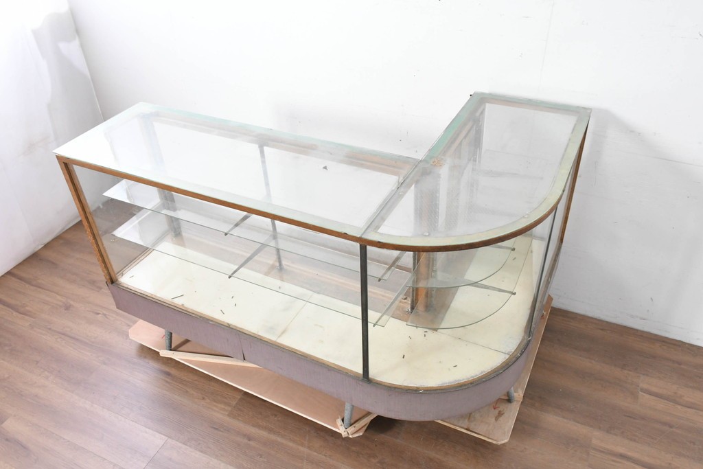 和製ヴィンテージ　曲げガラス　引き出し3杯付きの昭和レトロなL型ショーケース　(R-086745)