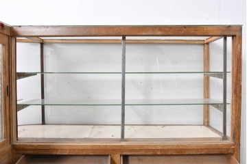 和製ヴィンテージ　曲げガラス　引き出し3杯付きの昭和レトロなL型ショーケース　(R-086745)