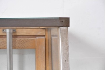 和製ヴィンテージ　メタルフレーム　シャープな印象の台形ガラスケース　(R-086746)