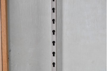 和製ヴィンテージ　伊藤洋家具店　木製フレームと曲げガラスのショーケース　(R-086747)