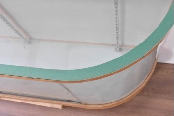 和製ヴィンテージ　伊藤洋家具店　木製フレームと曲げガラスのショーケース　(R-086747)