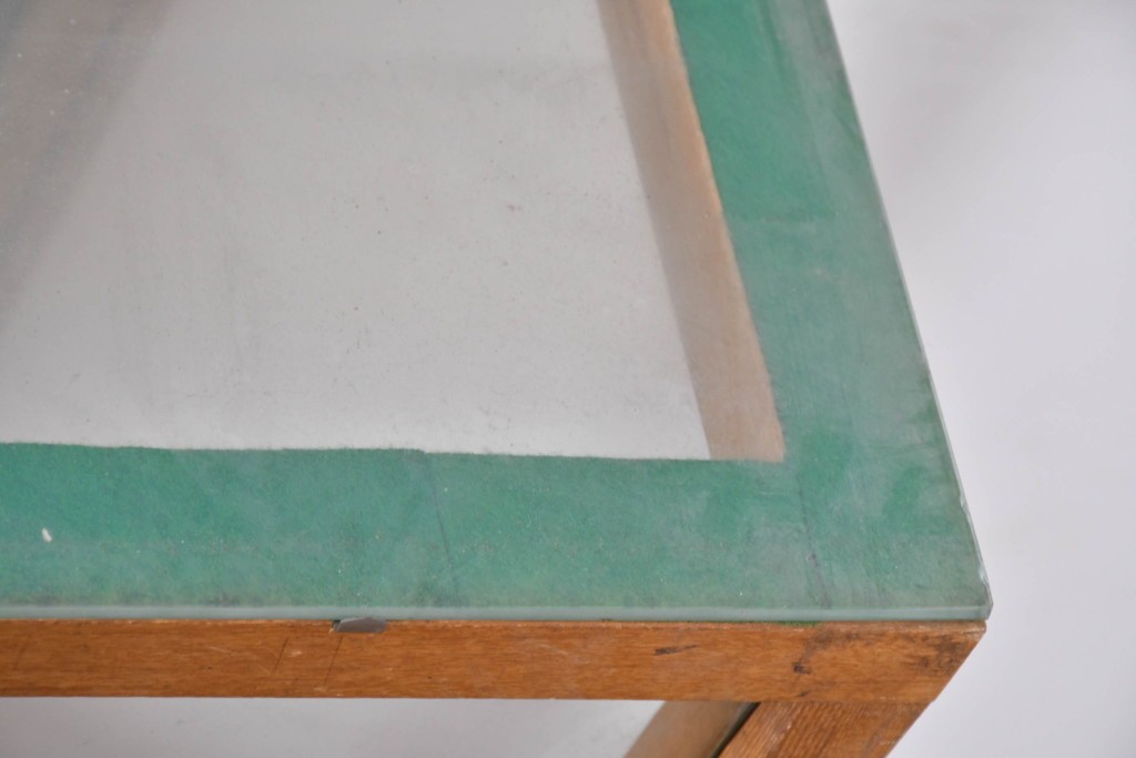 和製ヴィンテージ　伊藤洋家具店　木製フレームと曲げガラスのショーケース　(R-086748)