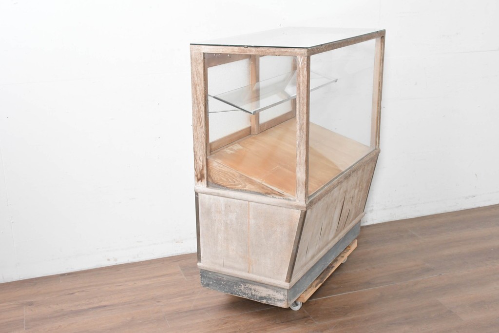 和製ヴィンテージ　新藤ケース店　レトロ感が可愛らしい木製フレームのガラスショーケース　(R-086749)