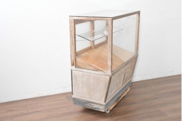 和製ヴィンテージ　新藤ケース店　レトロ感が可愛らしい木製フレームのガラスショーケース　(R-086749)